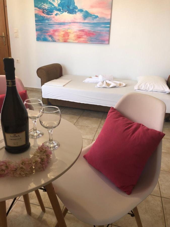Vrisi Apartments & Villa ピツイディア エクステリア 写真