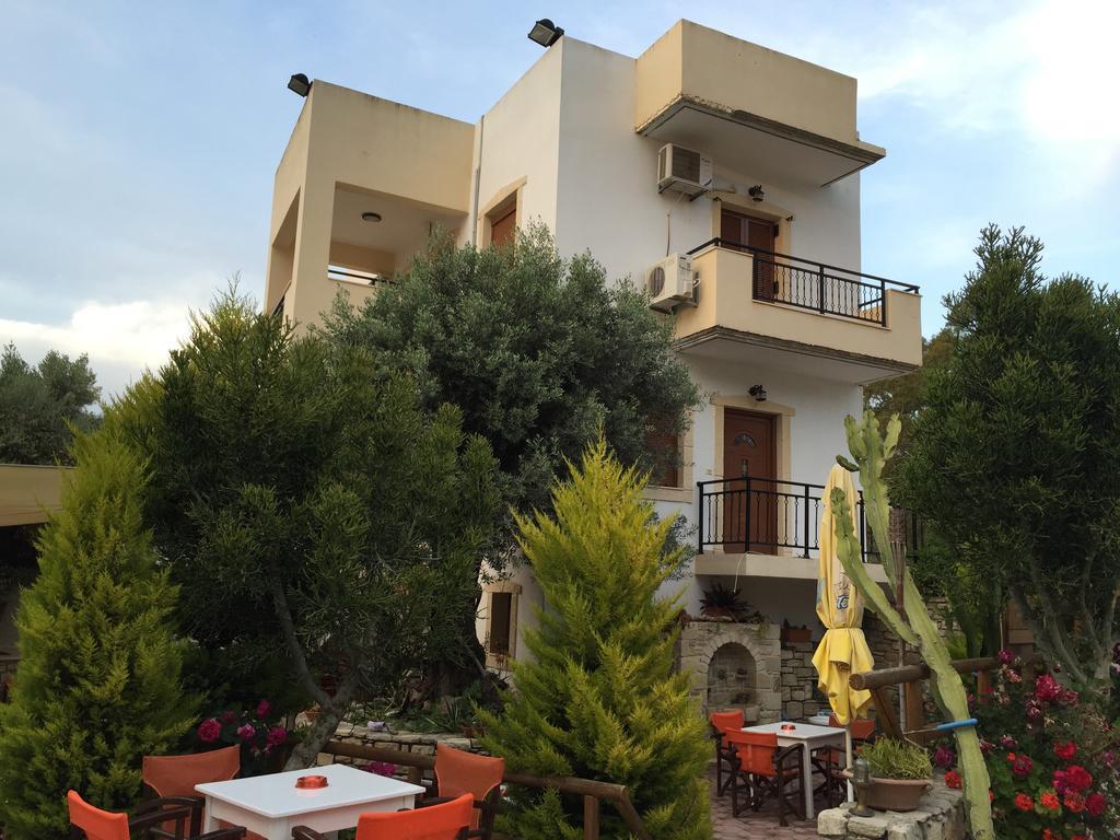 Vrisi Apartments & Villa ピツイディア エクステリア 写真