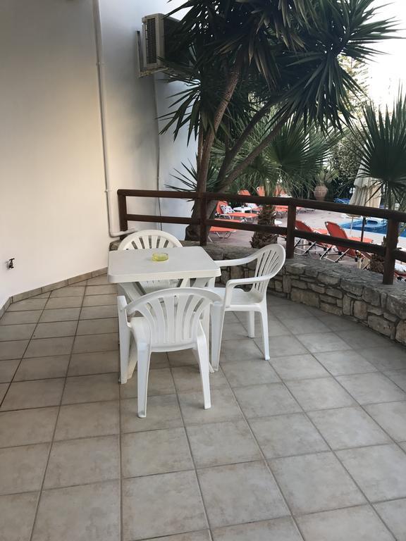 Vrisi Apartments & Villa ピツイディア エクステリア 写真