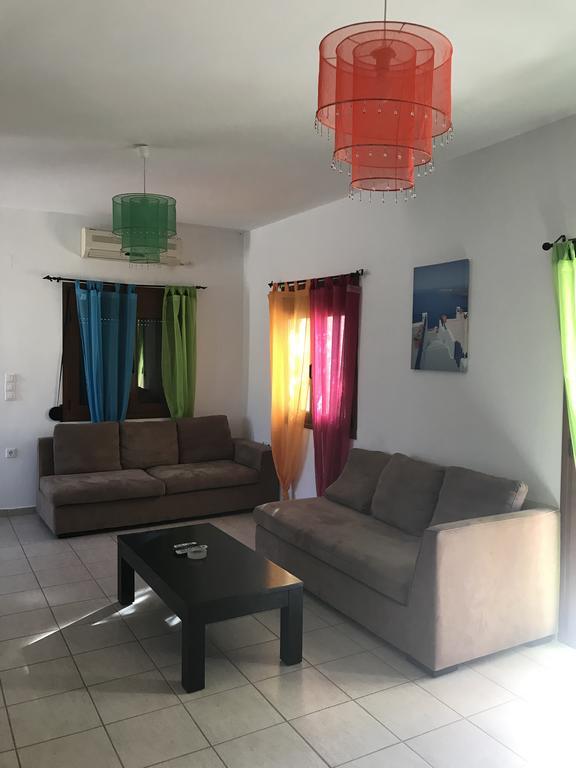 Vrisi Apartments & Villa ピツイディア エクステリア 写真