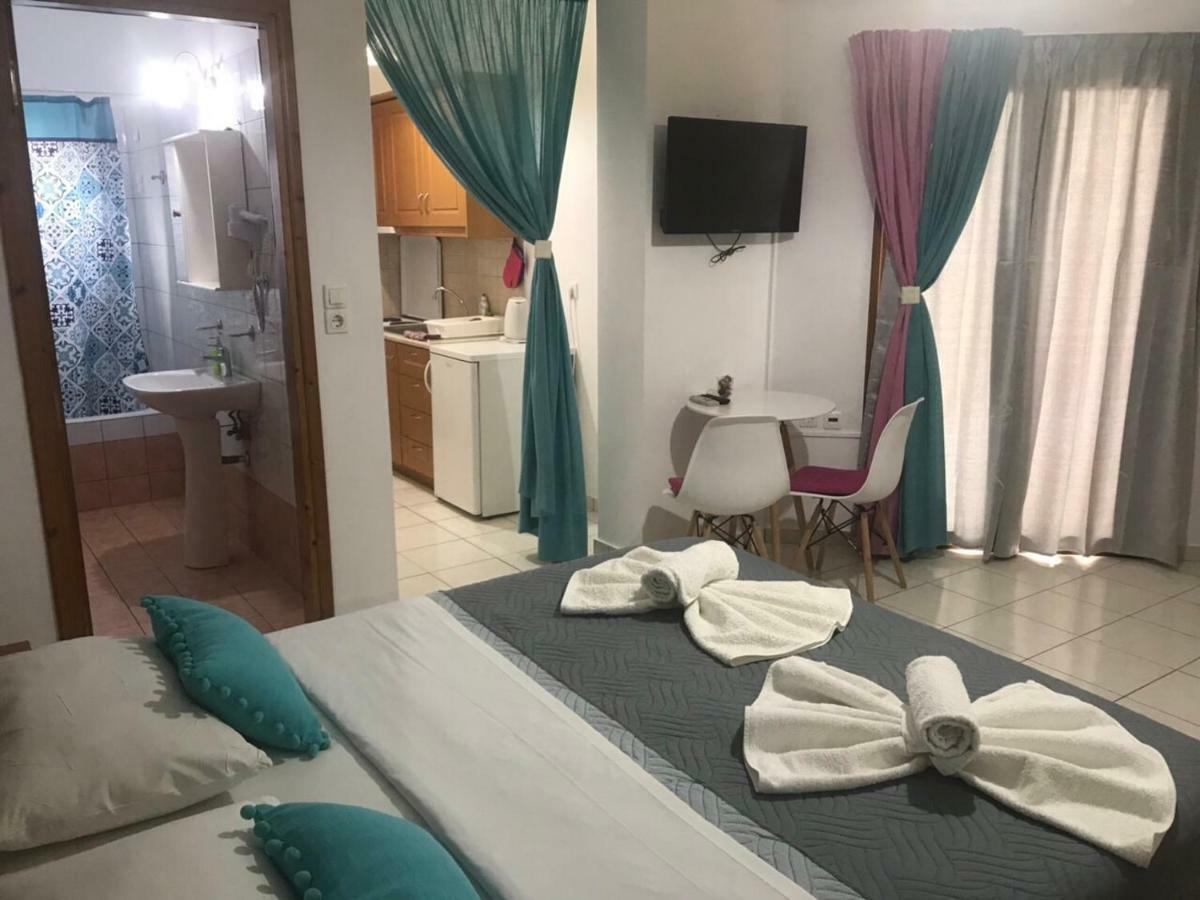 Vrisi Apartments & Villa ピツイディア エクステリア 写真
