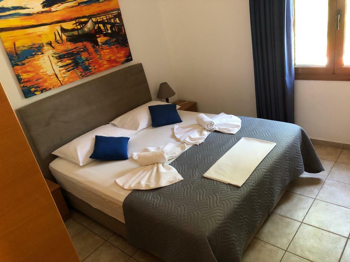 Vrisi Apartments & Villa ピツイディア エクステリア 写真